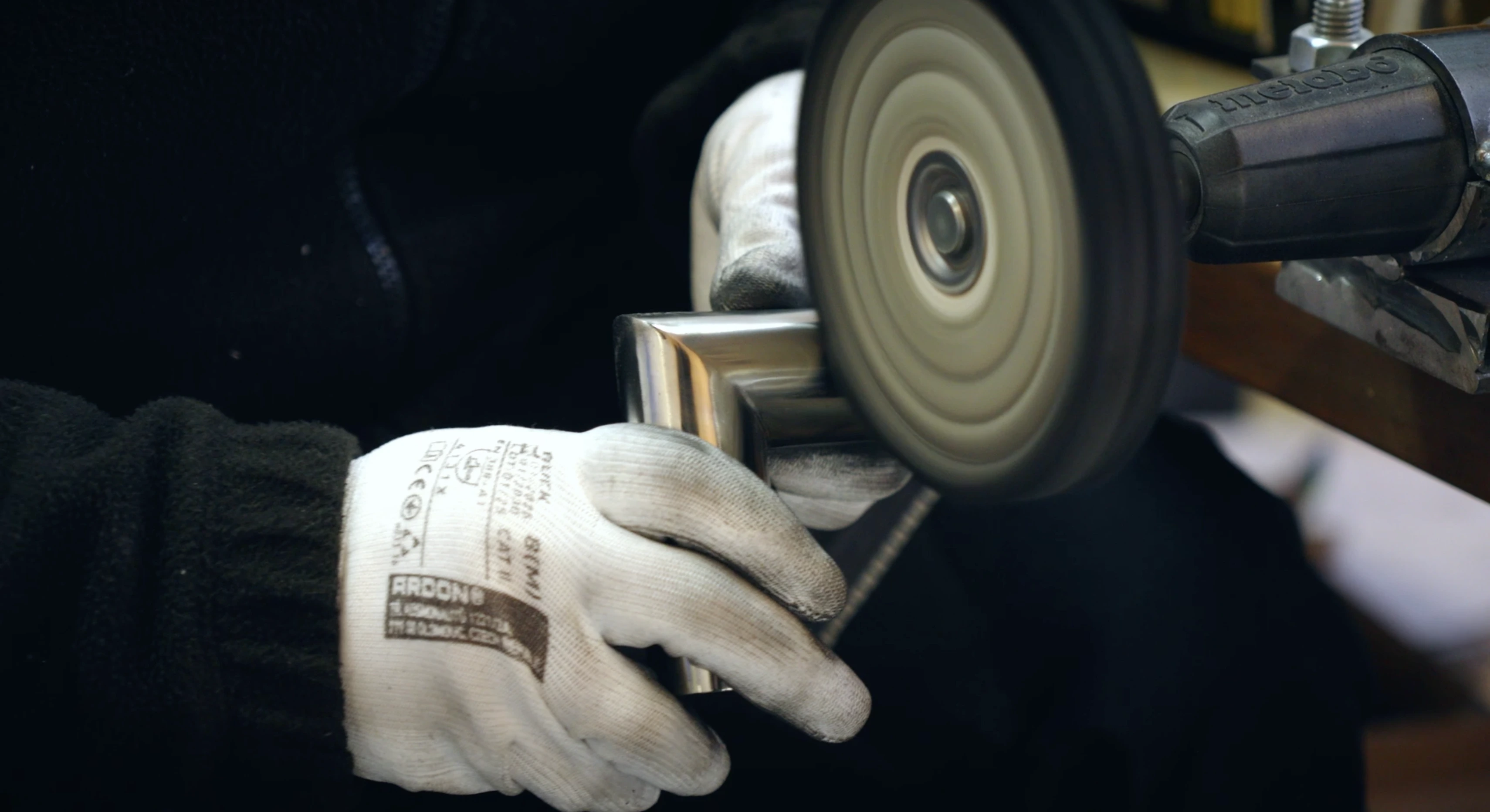 Detail produktu — materiál